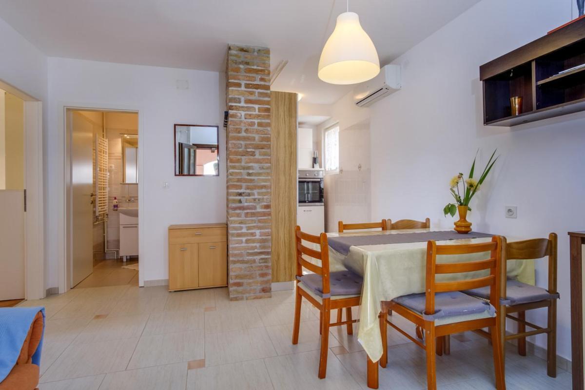 Apartmani Nadalina Veli Lošinj Exterior foto